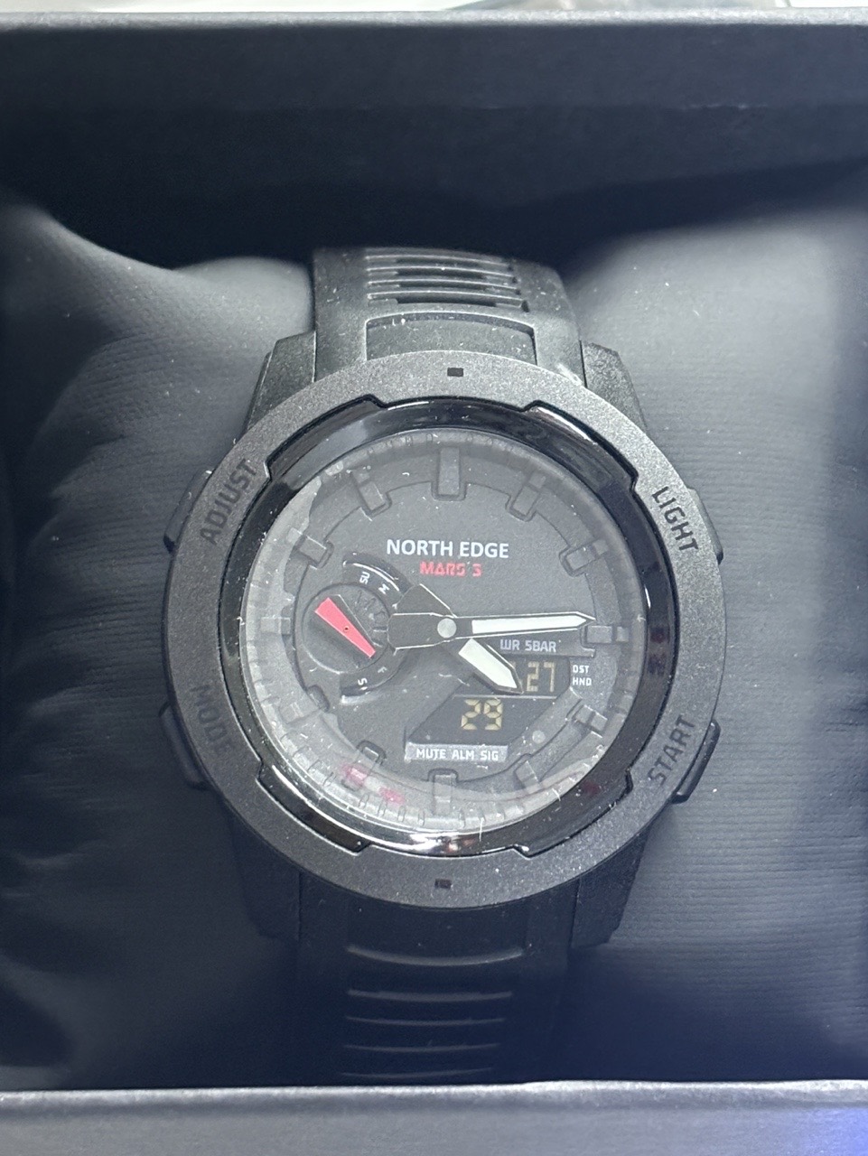 Reloj militar NORTH EDGE Mars  - Field Watch Military reseña y precio