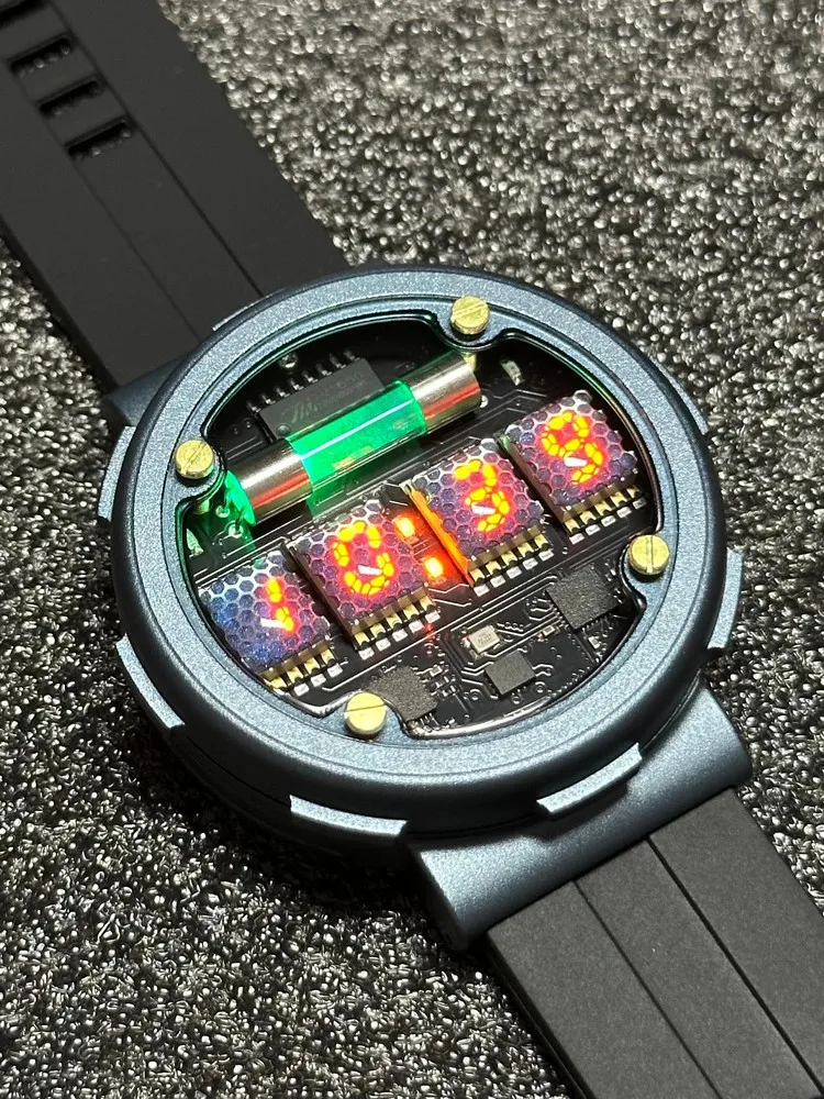 Reloj Retro Cyberpunk con Tubo - Luxury Watch Nice reseña y precio